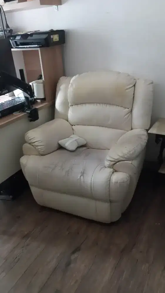 Sofa recliner cream dan coklat