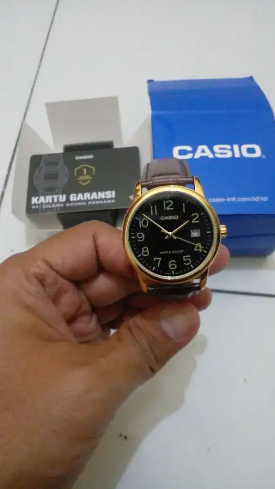 JAM TANGAN CASIO MTP - V002 WARNA GOLD BARU