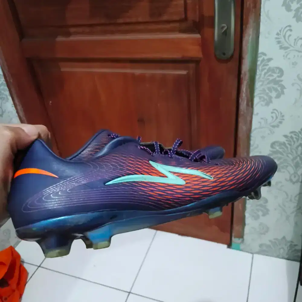 Specs LS Ultra Sepatu Bola (pull 11) atau mini soccer