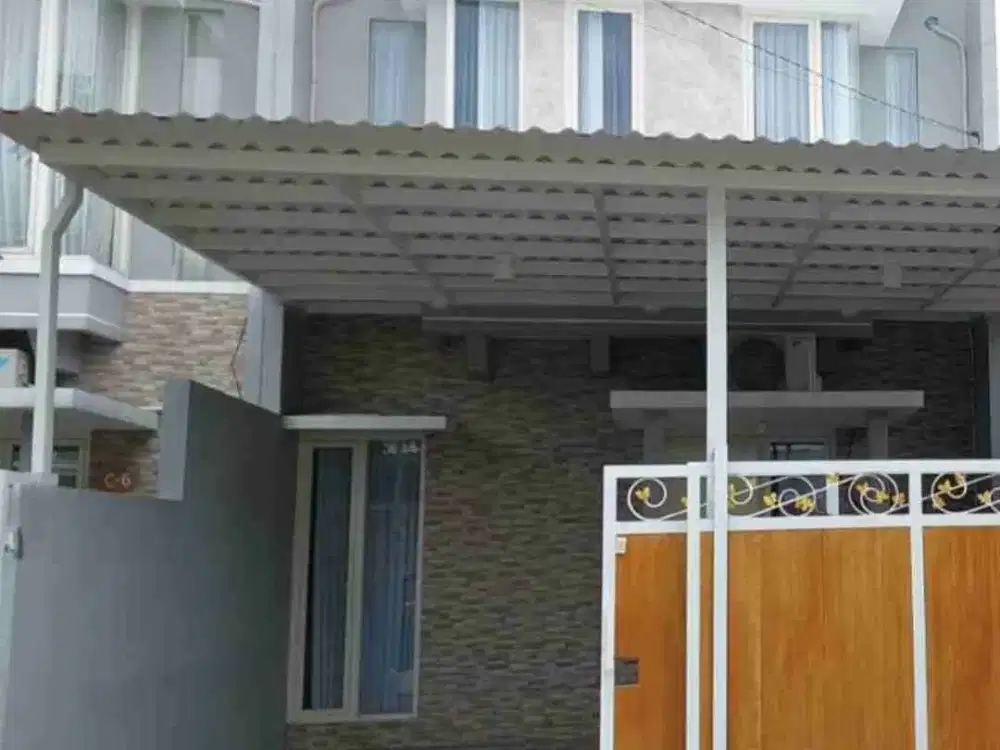 Jual Cepat Terawat Rumah 2 lantai Perum.Clarissa Regency Sidoarjo