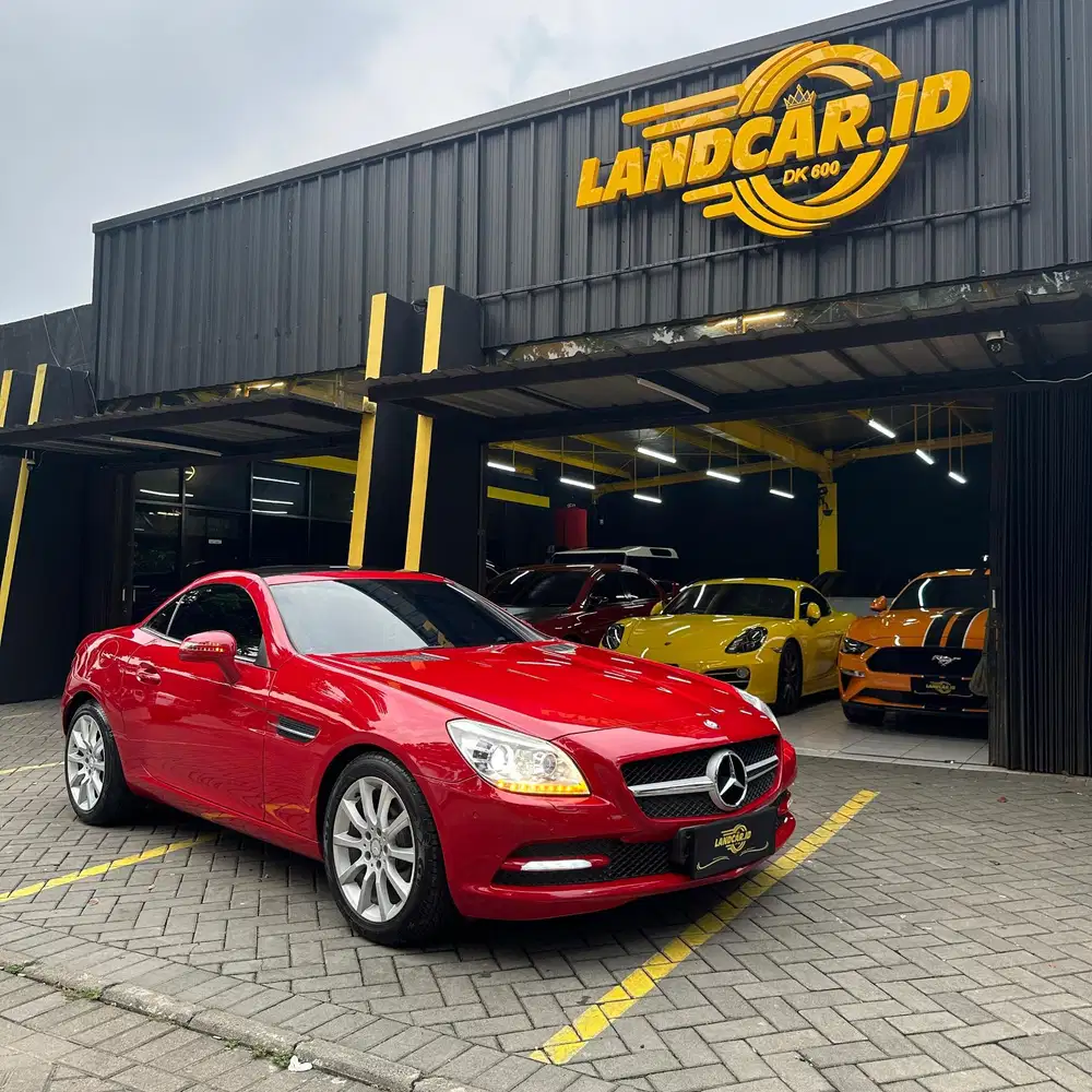 Mercedes-Benz SLK 200 AMG Line Convertible 2012 (R172)