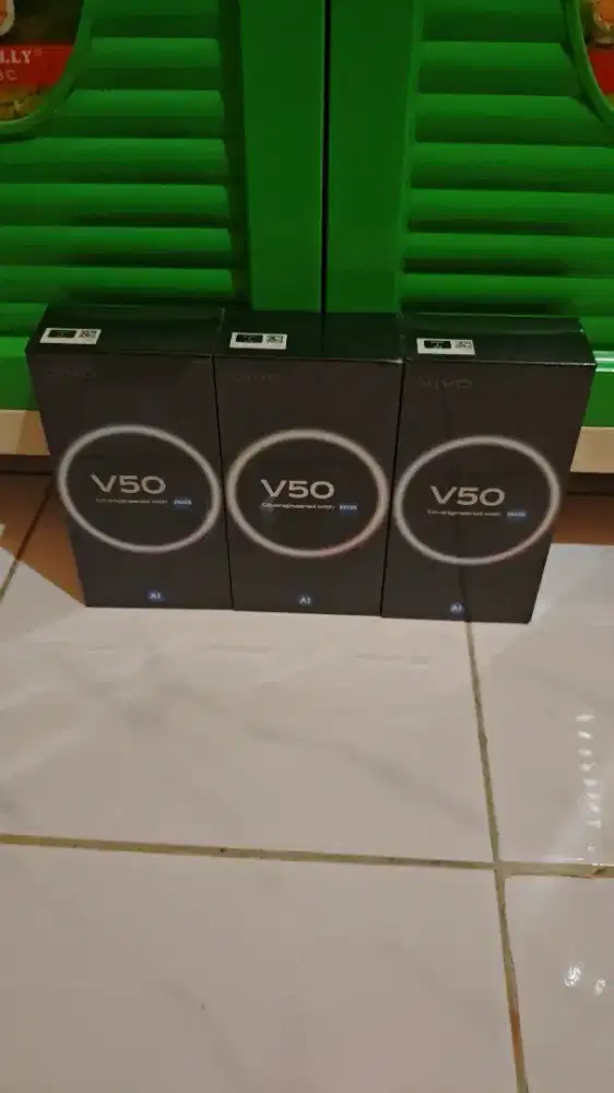 Vivo V50 8/256 garansi resmi new BNIB NO REPACK