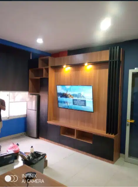 Backdrop TV / Wallpanel
