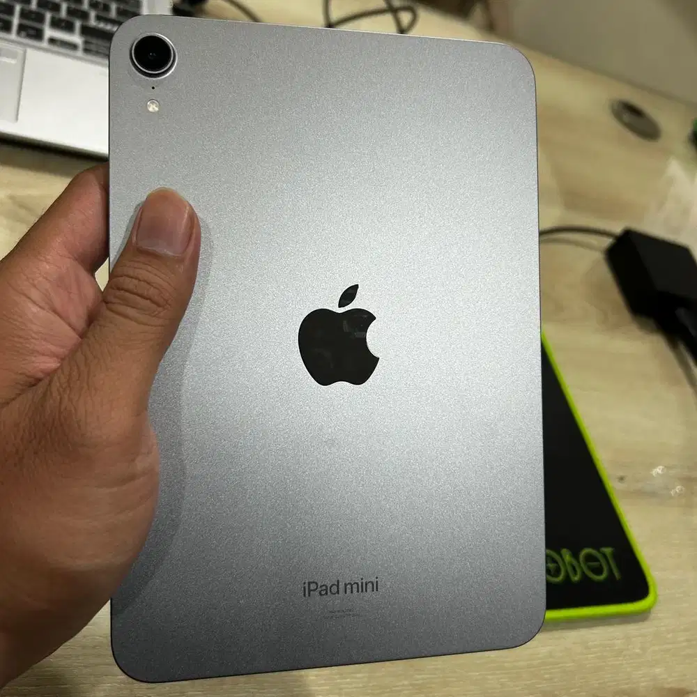 iPad Mini 7 128GB Space Grey Like New BH 99% Garansi + Spigen + Pencil