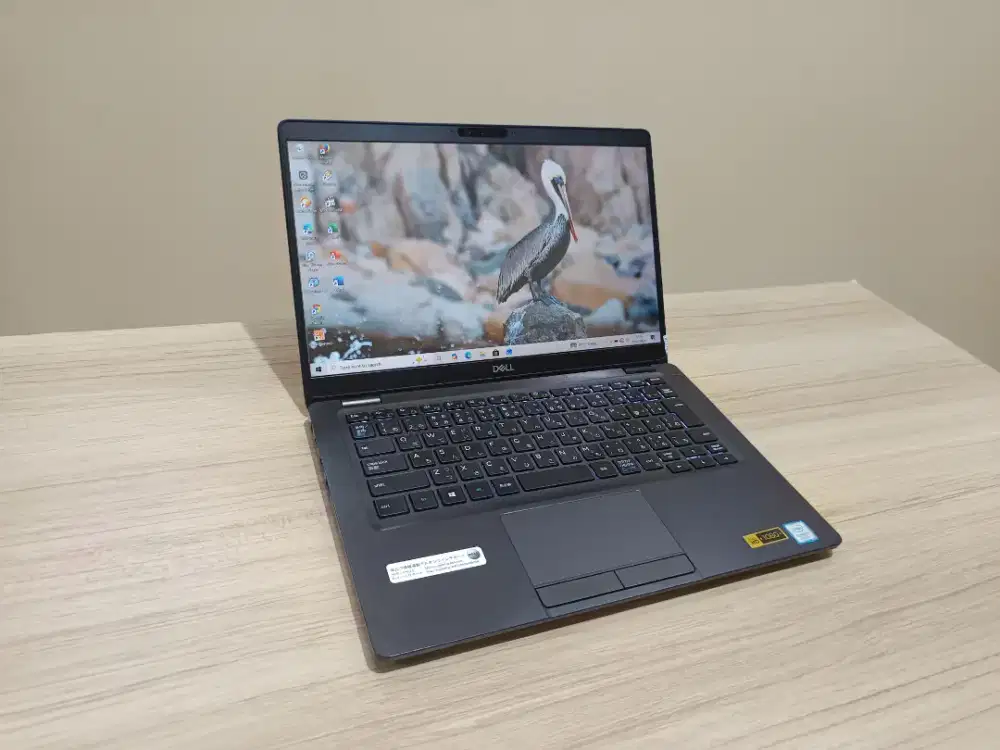 Dell 5300 core i5 mulus,ssd kenceng,ram 8gb,lyr full HD,keyboard nyala