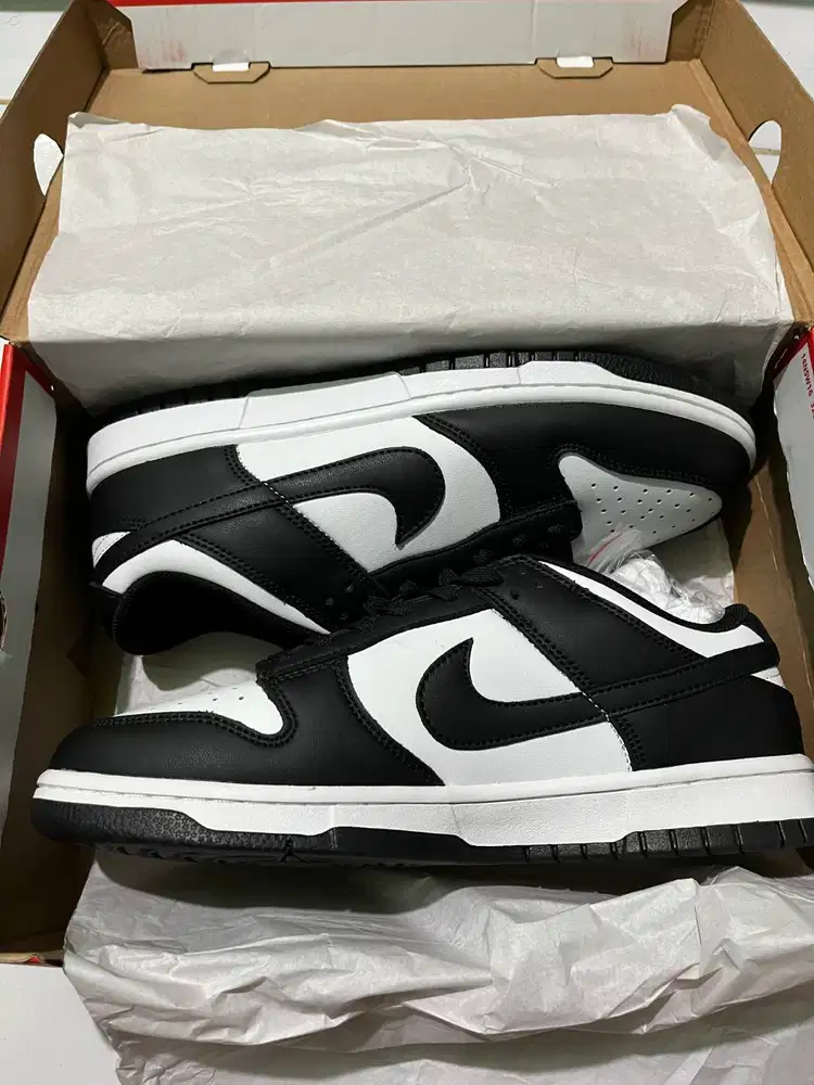 Size 42 - Preloved Dunk White Black Panda