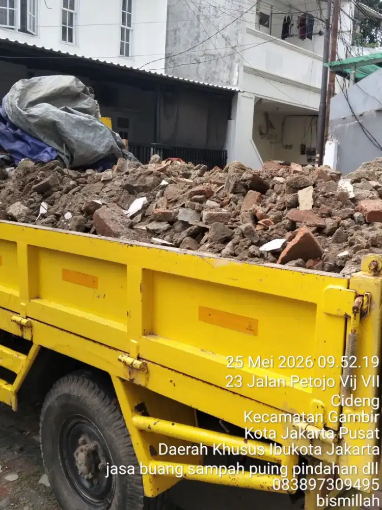 Jasa buang puing dan sampah