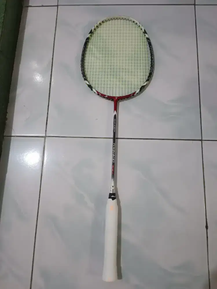 Raket Flypower Tornado 900