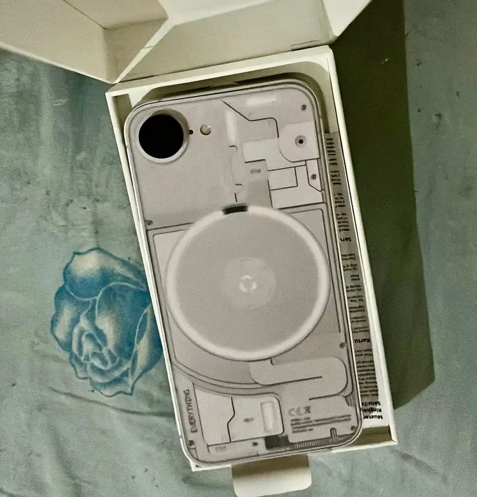IPHONE 16e White