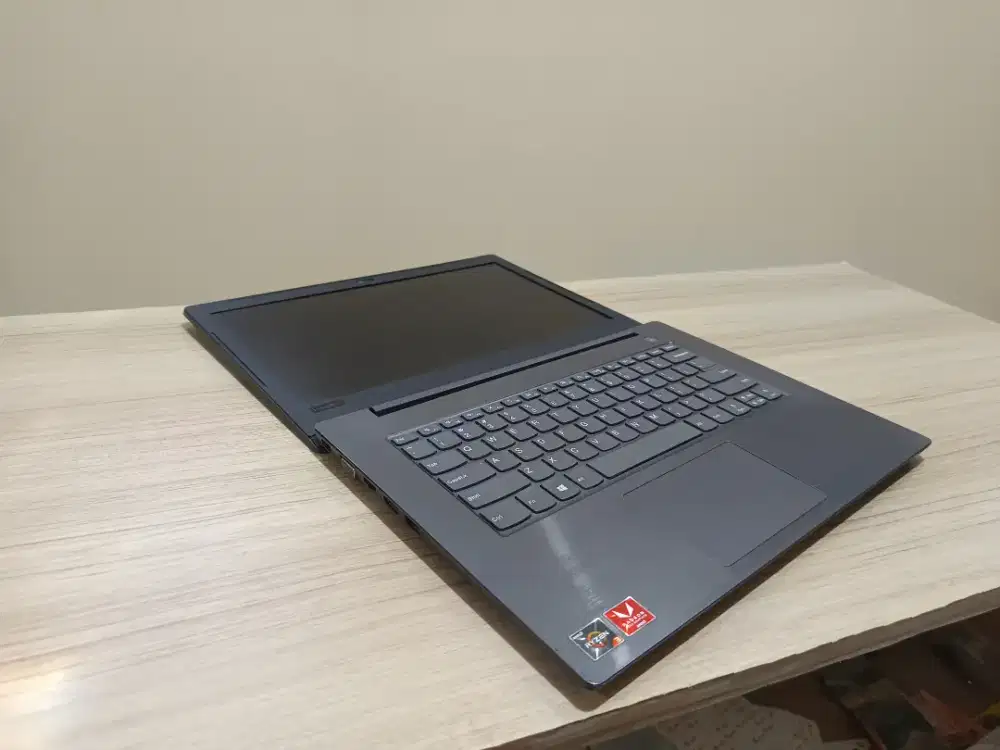 Lenovo Amd Ryzen 3 dg SSD 512GB,ram 8gb,murah,normal jg bergaransi