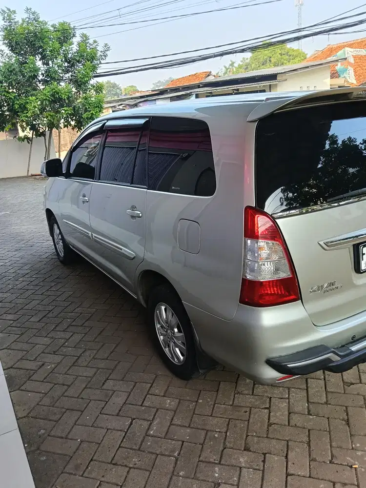 Toyota Kijang Innova 2012 Bensin