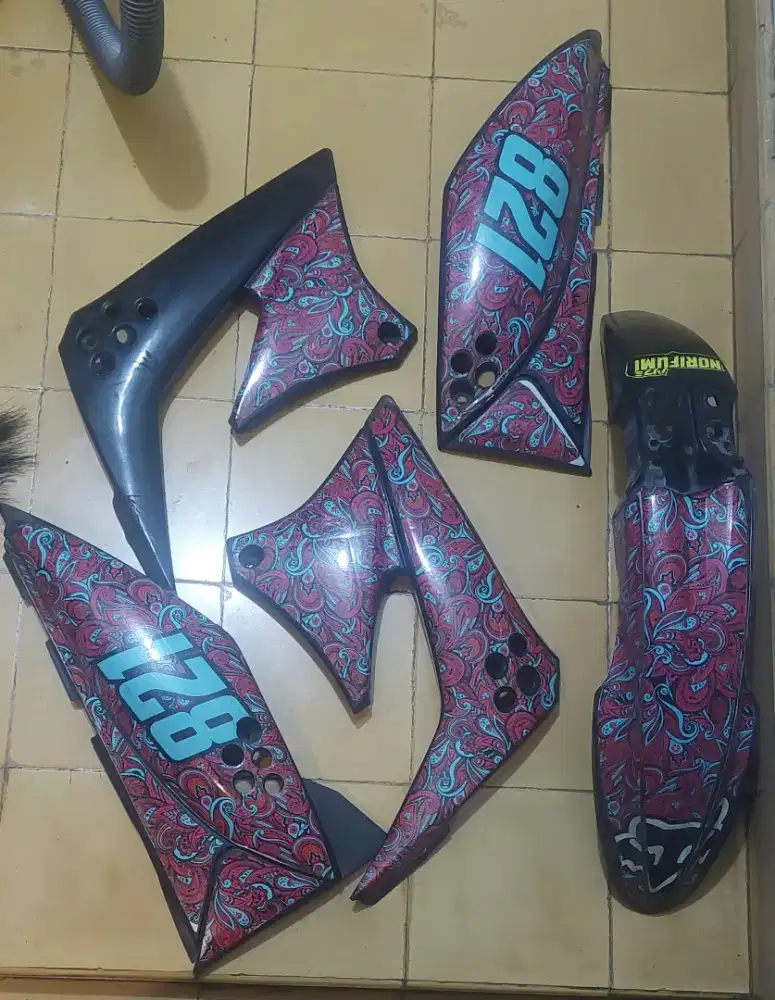 Body Set KLX 150S old