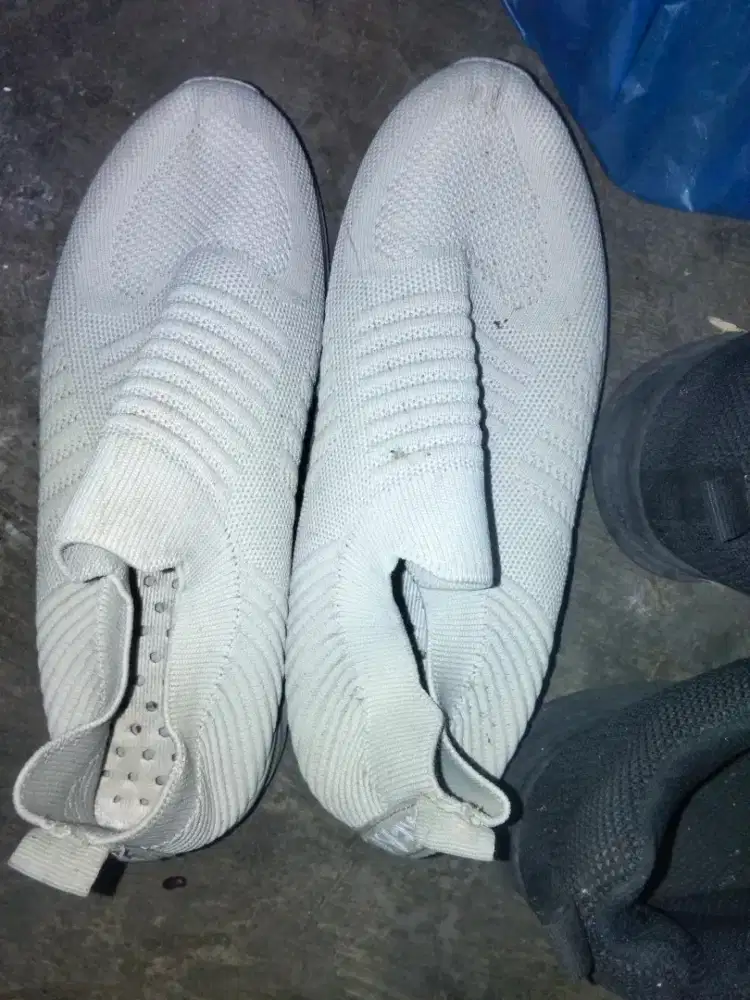 Sepatu cewek bekas bagus