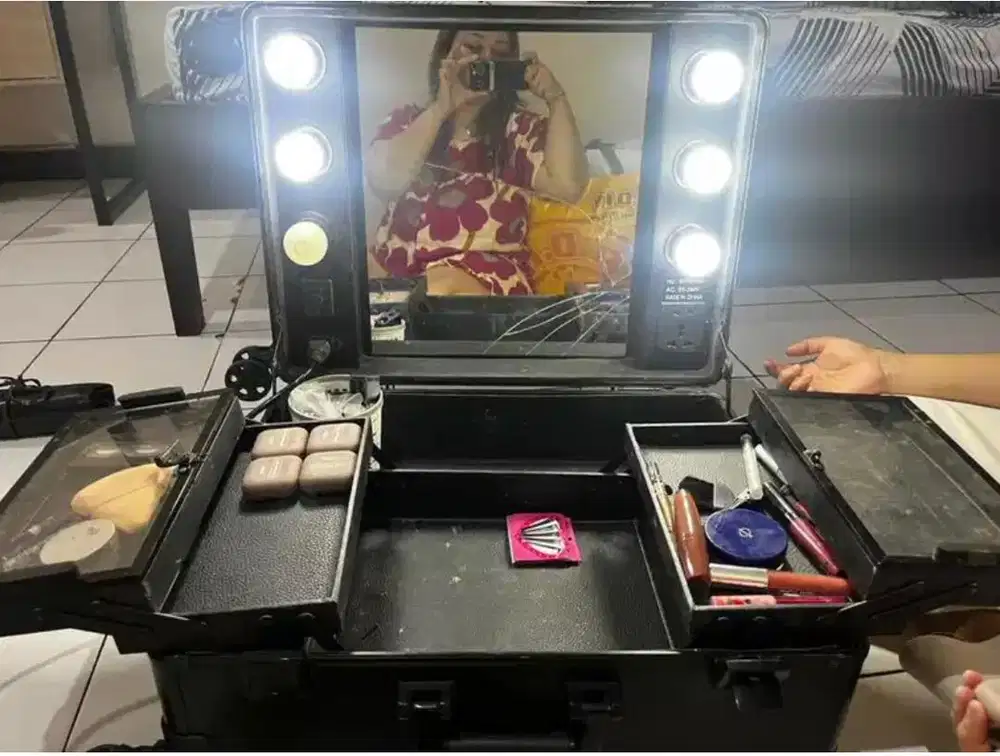Beauty case 6 lampu