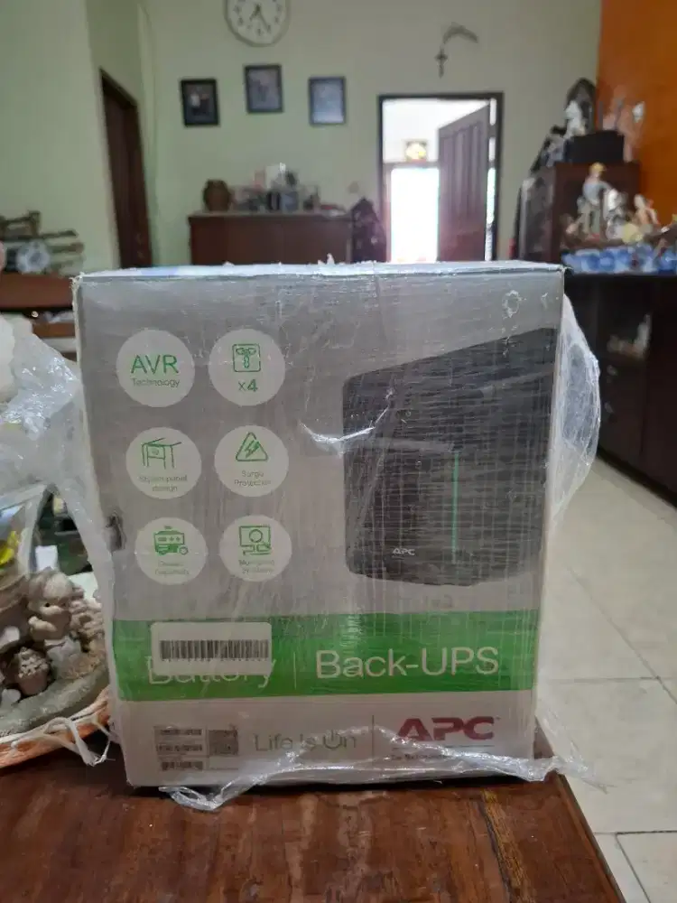 Jual ups merk APC BX 1600 VA 900 w BX1600MI-MS