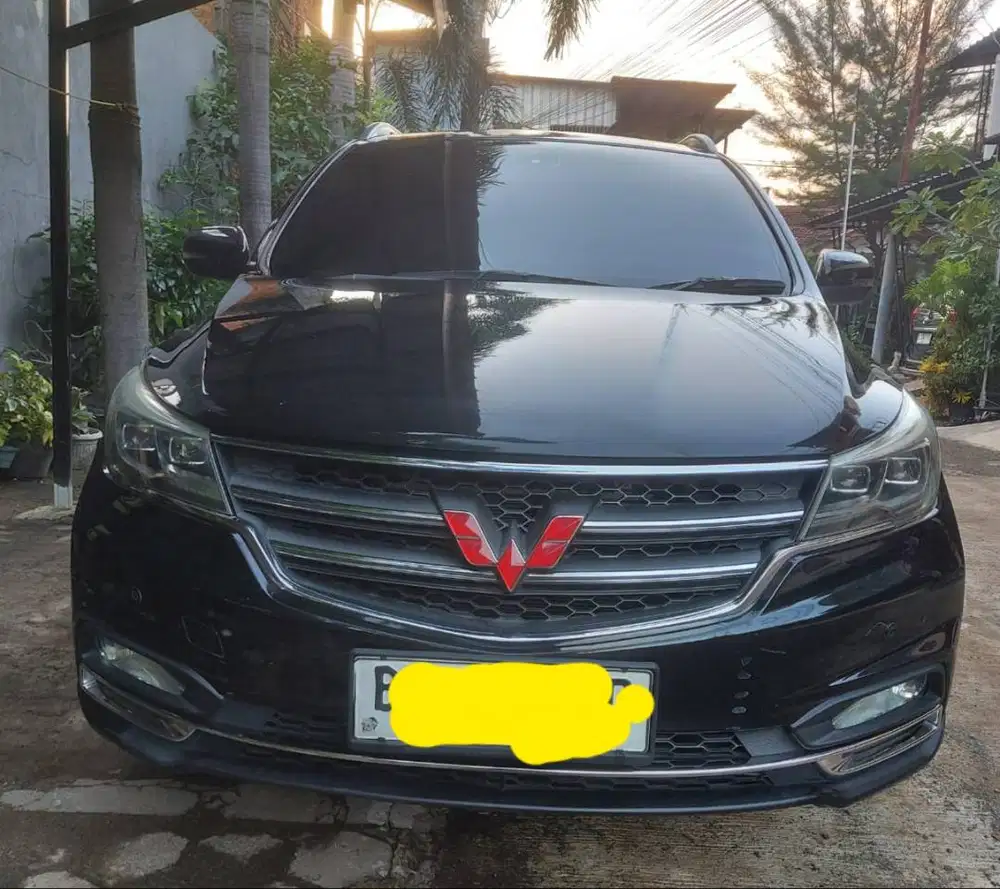Wuling Cortez 1.8 Amt L Lux Plus 2018 Sunroof Kilometer 49 Ribu Record