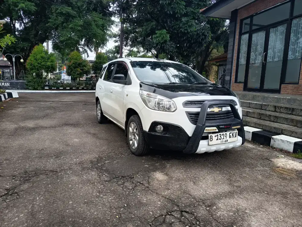 Chevrolet Spin km rendah