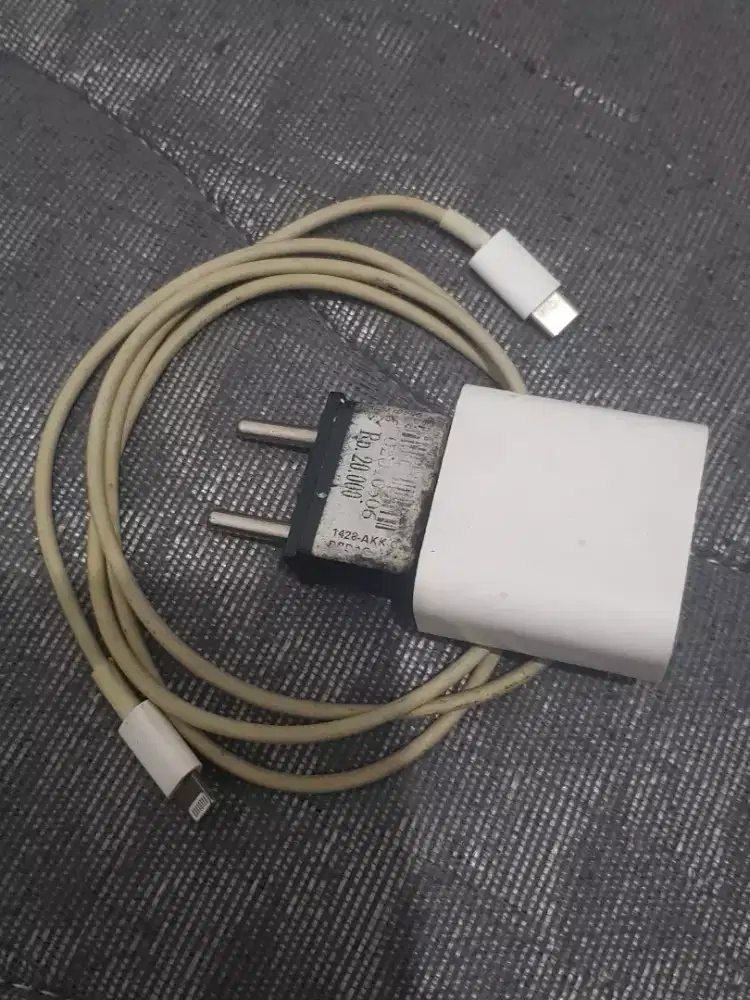 Charger ori iphone 20 watt