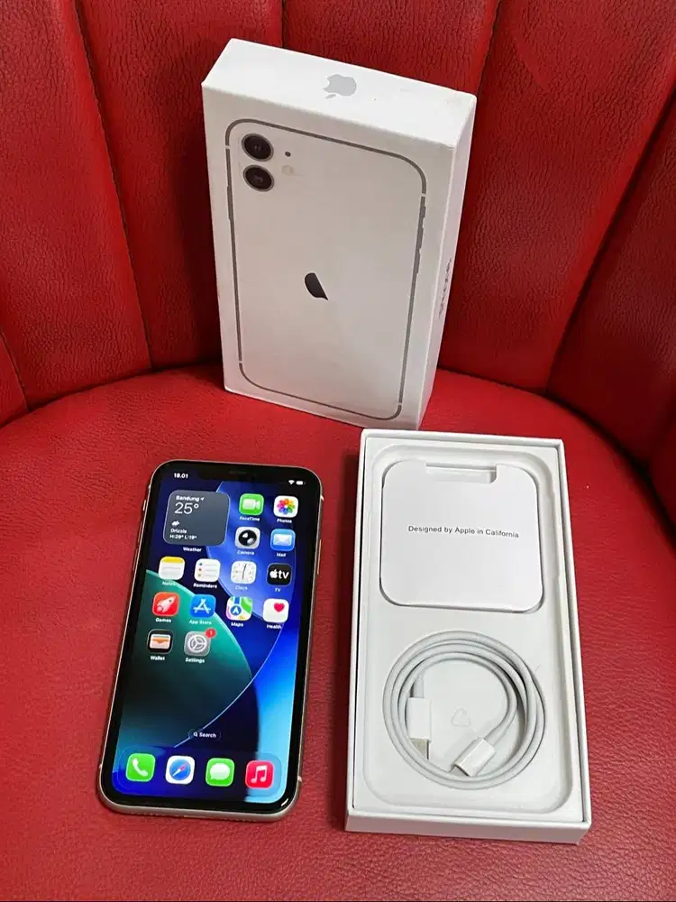 iPhone 11 64gb White Bea Cukai Setara iBox Sinyal Permanen Fullset