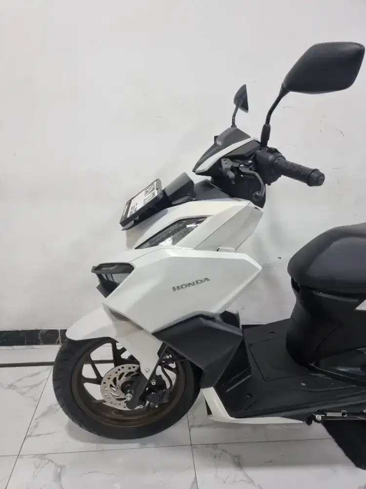Honda New Vario 160 2025 Bulan 5 Km 8 rb Kredit DP 2 jutaan