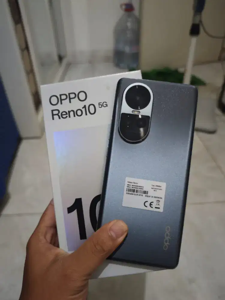 Oppo Reno 10 5g
Ram 8+8/256 
Fullset