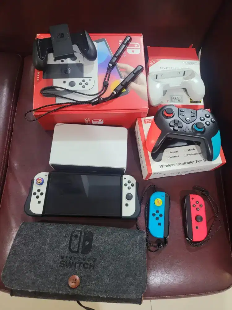 Nintendo Switch OLED White
Dualboot 128GB