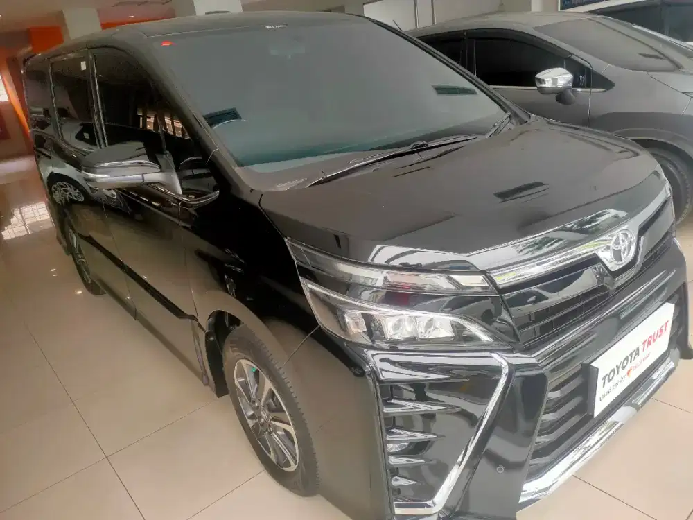Jual Toyota Voxy 2.0 A/T, thn 2018
