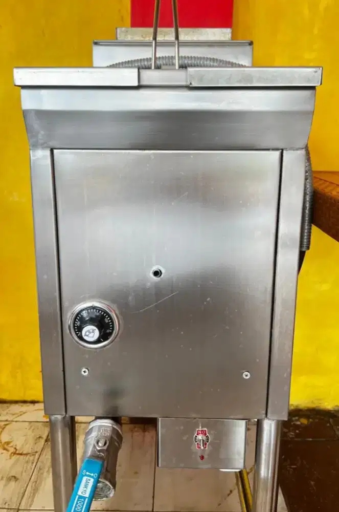 Deep Fryer + Baskom dll