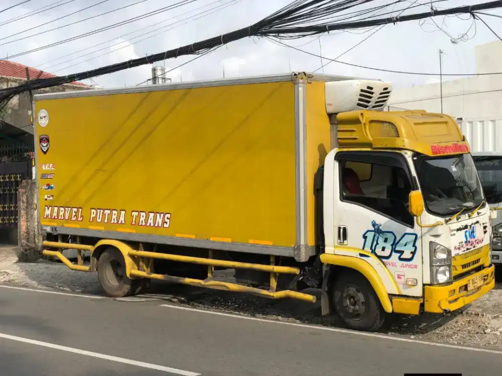 Isuzu elf GIGA NMR71 ps125 Long double box Pendingin chiller 2021