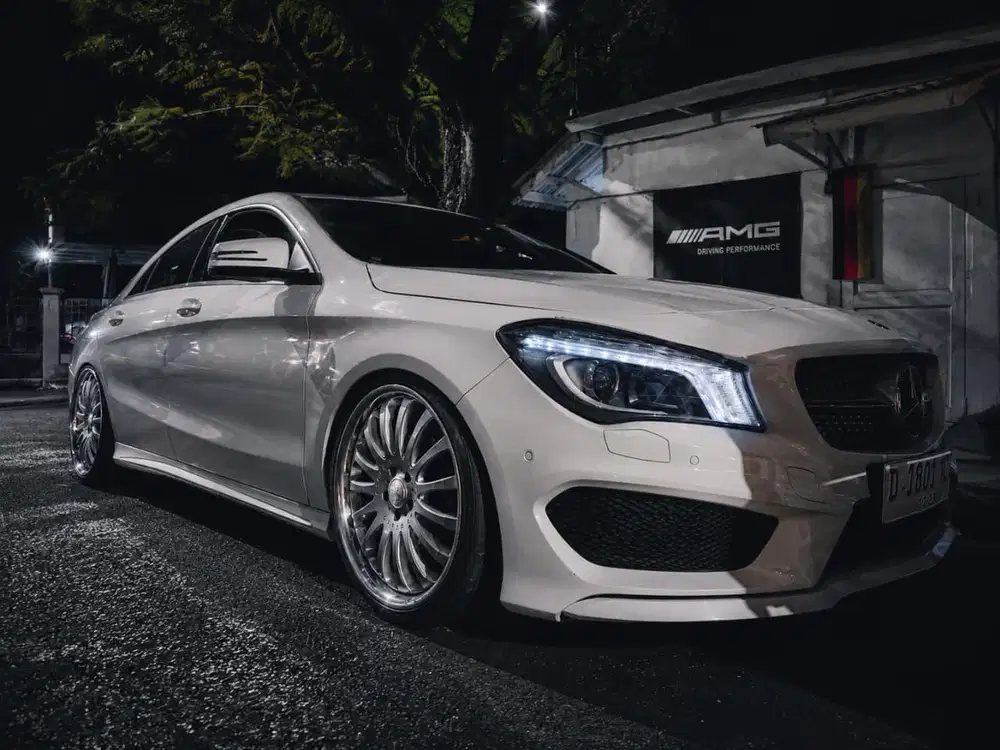 CLA 200 AMG Package Bkn BMW 320 f30 Civic Mazda