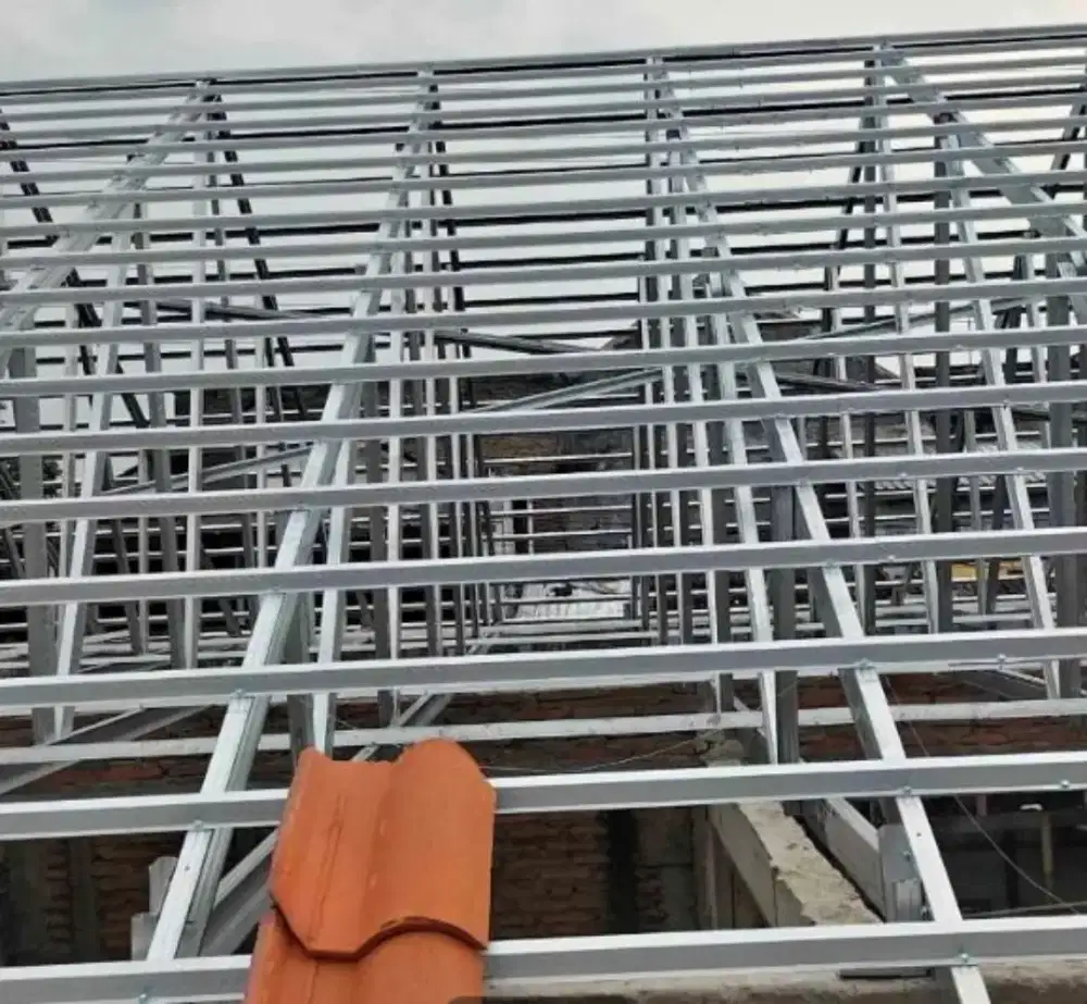 Rangka atap baja ringan terpasang dan plavon pvc dll