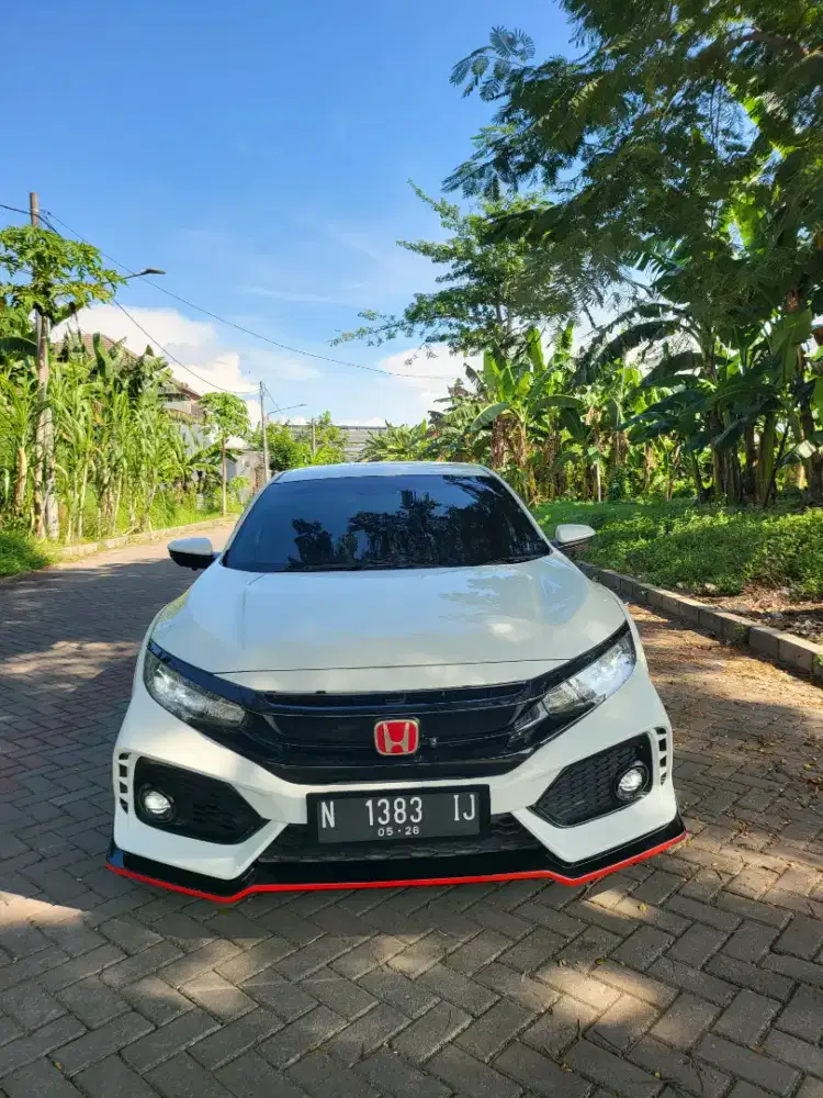 HONDA CIVIC HATCBACK TAHUN 2017 BAGUS MULUS