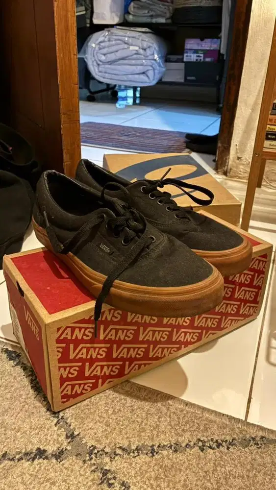 Sneakers Vans Era Black-Classic Gum (Bekas)