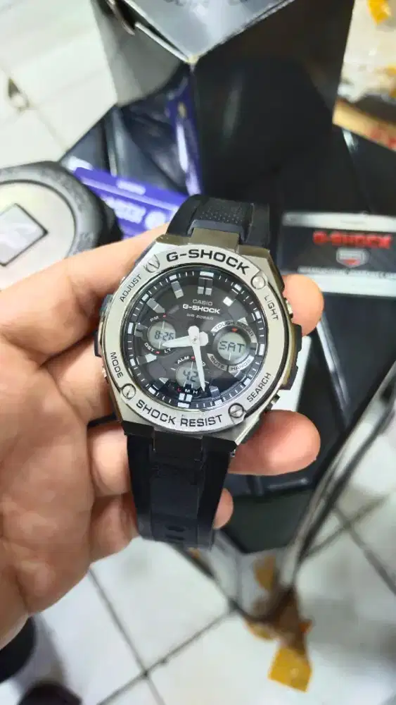 Jam tangan Casio G-Shock GST s 100