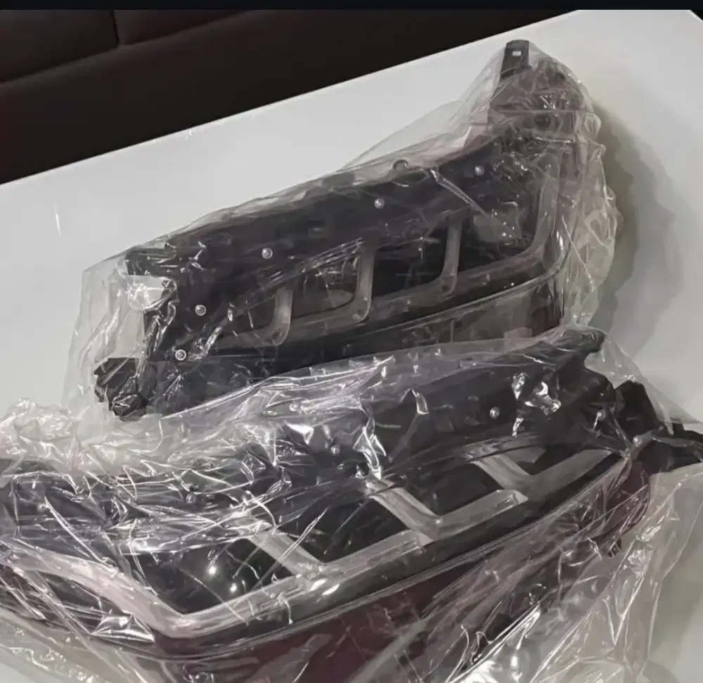 headlamp fortuner vrz model legender original good condition