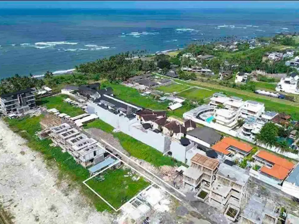 Di sewakan tanah luas 5 are lokasi premium di Seseh, hanya 1 menit berjalan kaki ke pantai Seseh.