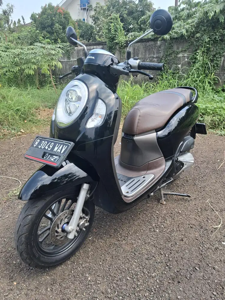 (A) Honda Scoopy Pristage Tahun 2022