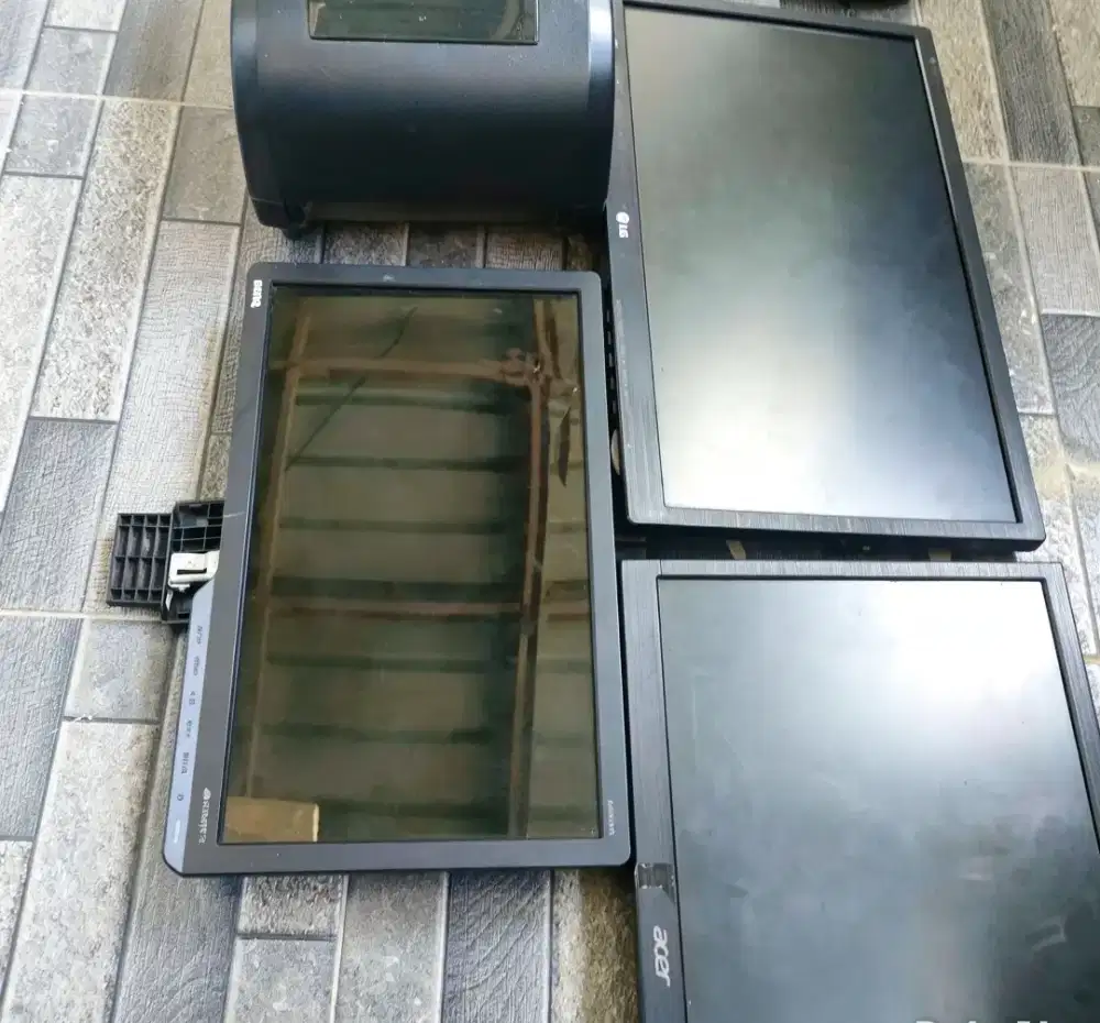 Monitor Bekas siap pakai