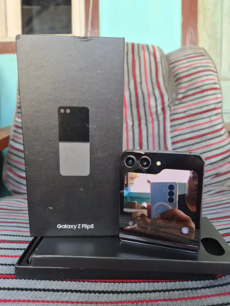Samsung Galaxy ZFlip 5 8/256