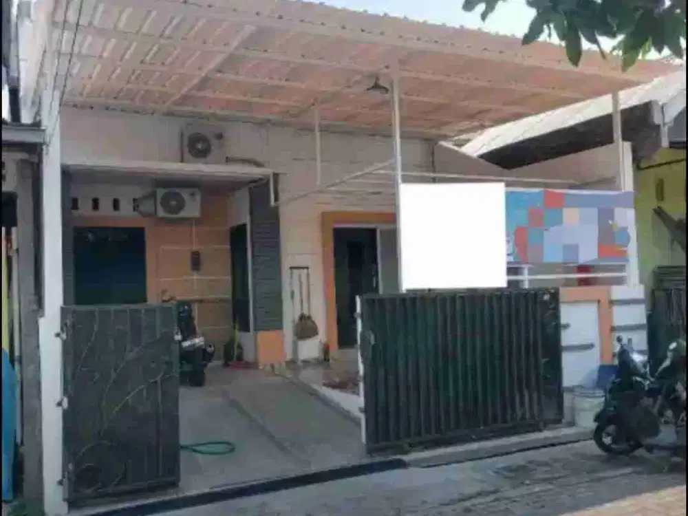 RUMAH  DI JL RATU TATIH TLOGOSARI KULON PEDURUNGAN SEMARANG