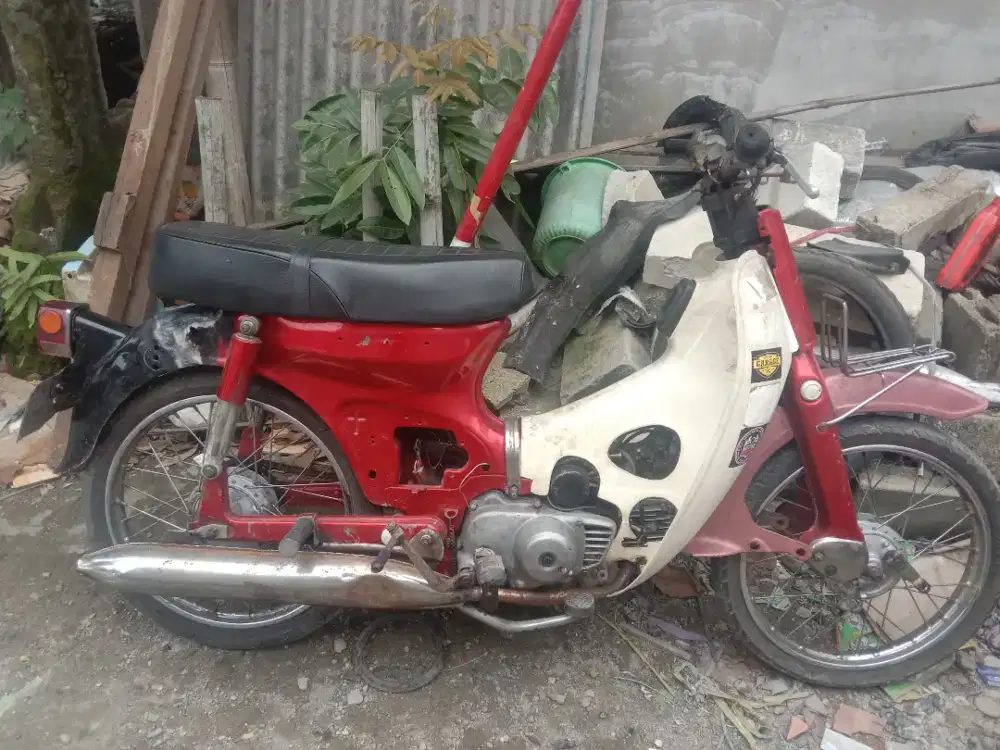 Honda C70 th1981 F kota lokasi Cilebut bogor