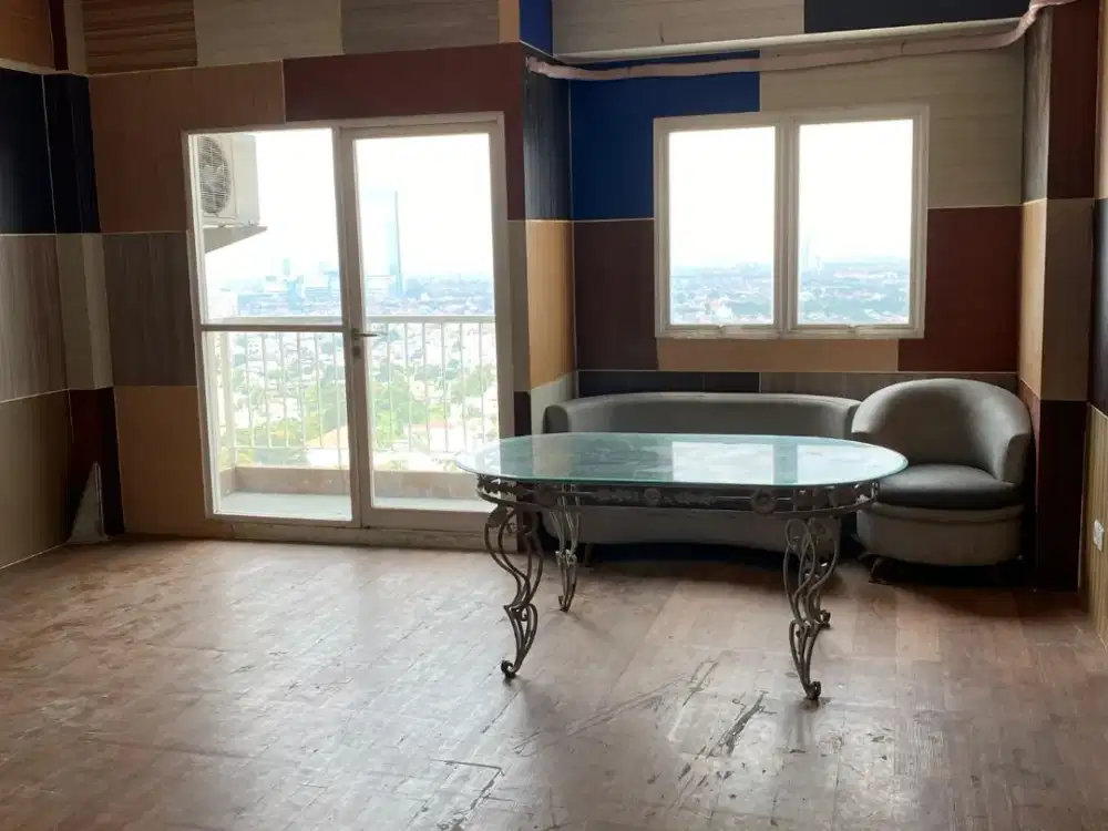 Dijual Apartemen 3BR di Dharma Husada Surabaya – Semi Furnished Harga 800 Juta