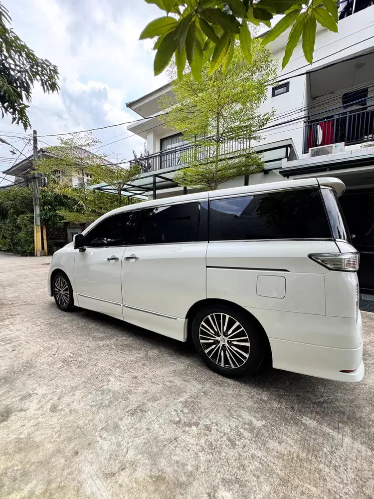 Nissan Elgrand 2014 Bensin