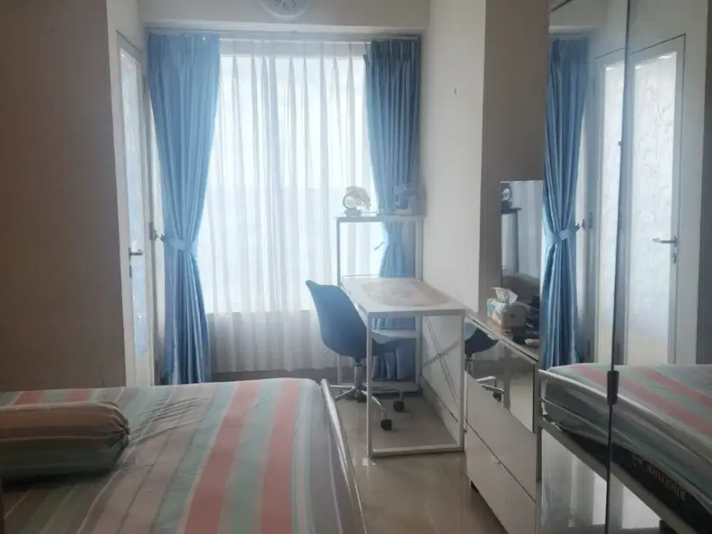Y. DIJUAL APARTEMEN GRAND KAMALA LAGOON BEKASI SELATAN 1BR FURNISH TOWER BARCLAY NORTH