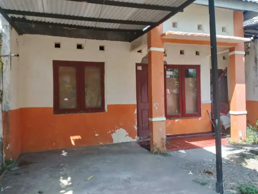Rumah Kelurahan Tambakri Gadung Kecamatan Tikung Kab Lamongan