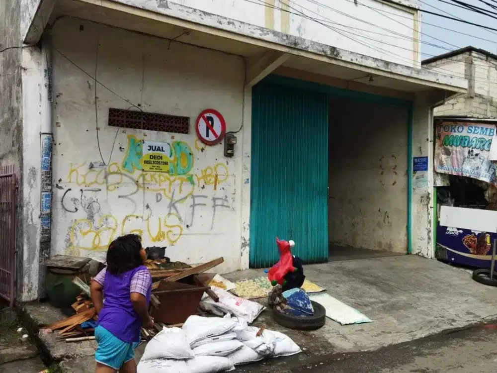 Jalan Dukuh Kupang Timur VI No. 40 Kel Pakis Kec Sawahan Kota Surabaya