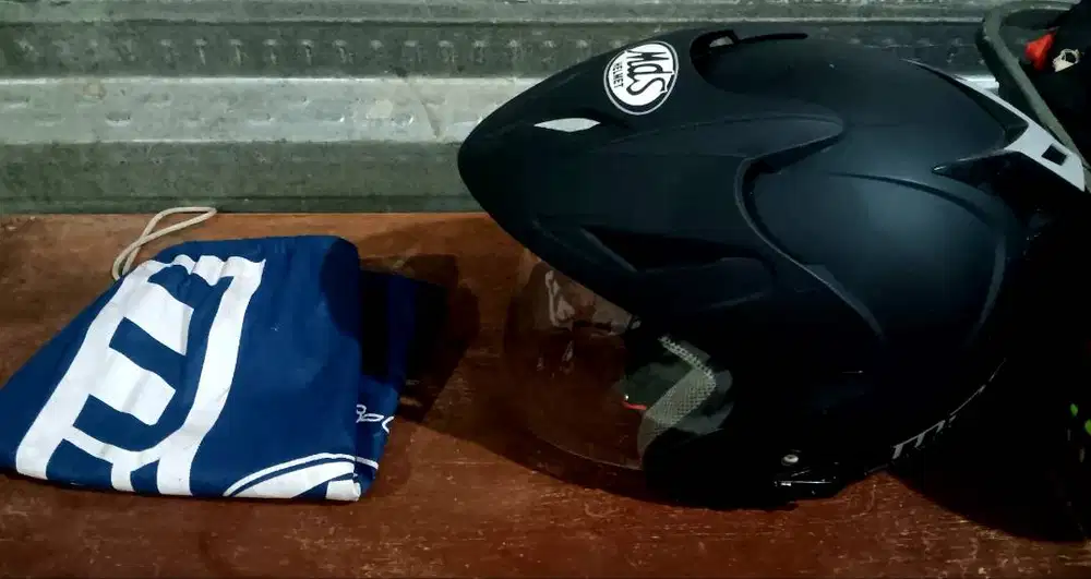 Helm murah banget
