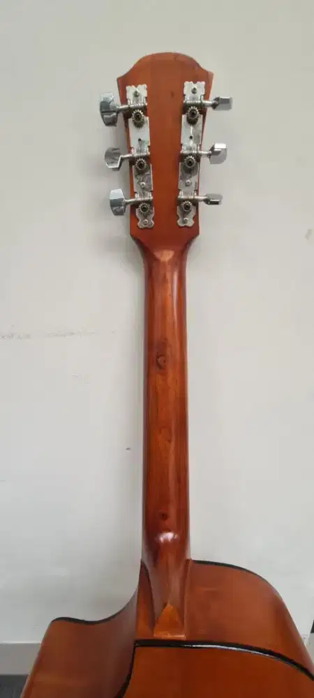 Gitar enak banget dijamin