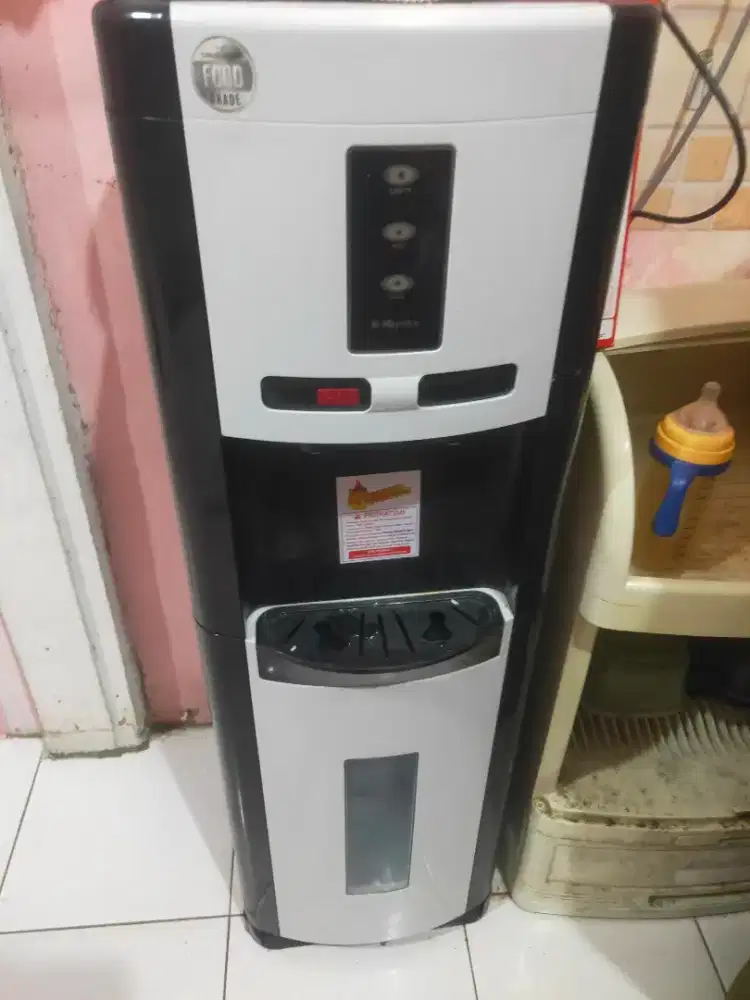 Dispenser galon bawah miyako