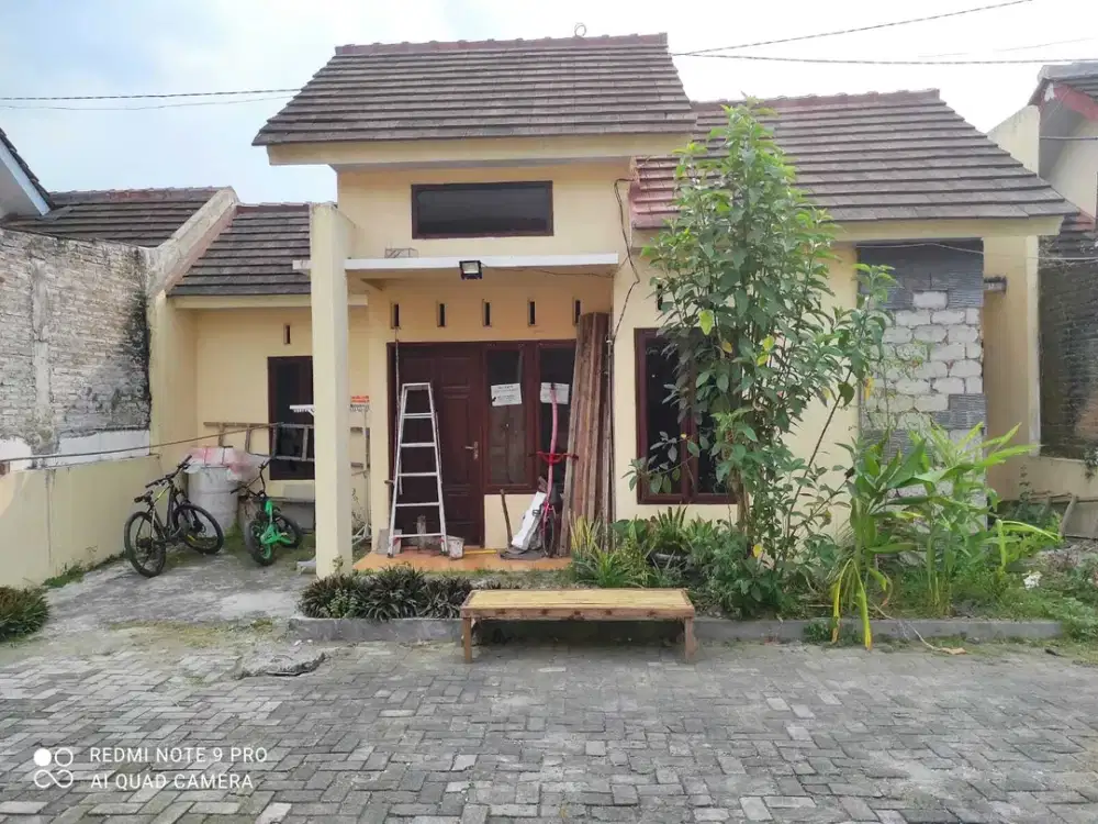 Perum Bangsal Green Land Blok A No 9 Kel Bangsal Kec Pesantren Kediri